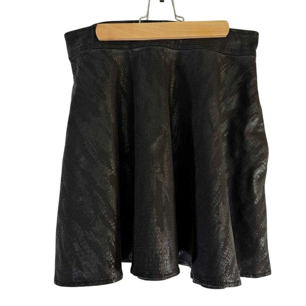 Rock and Republic mini snake skin skirt size 8